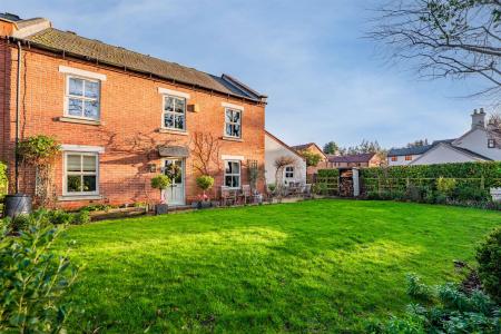 1 Whipling Close-7.jpg