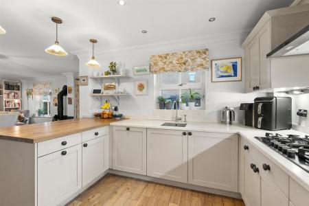 1 Whipling Close-06.jpg