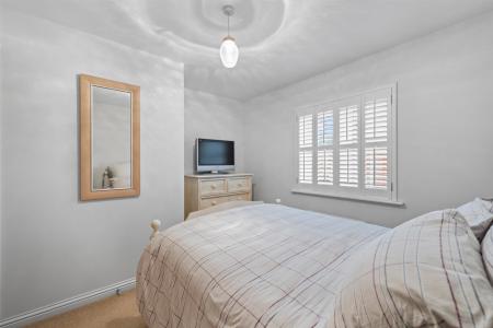 8 Brackendale Close-18.jpg