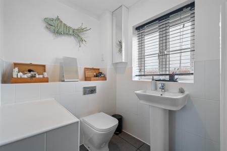 8 Brackendale Close-21.jpg