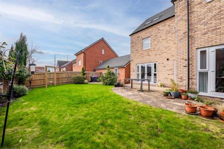 6 Dunsmore Avenue-5.jpg