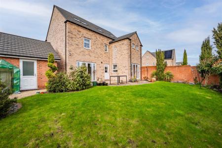 6 Dunsmore Avenue-4.jpg