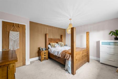 15 Main Street-22.jpg