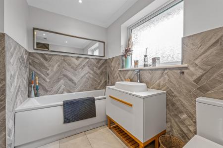 15 Main Street-29.jpg