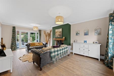 15 Main Street-17.jpg