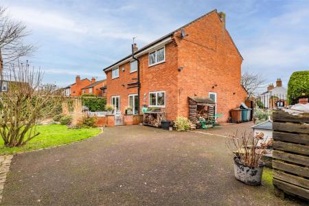 15 Main Street-08.jpg