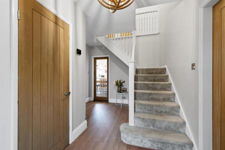 15 Main Street-01.jpg