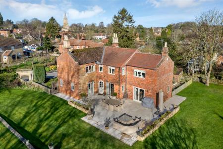 77 High Street WEB PH-4.jpg