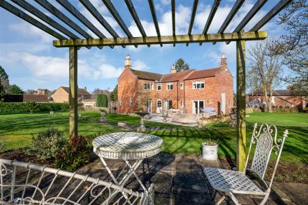 77 High Street WEB PH-46.jpg