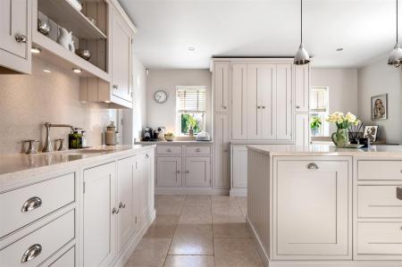 77 High Street WEB PH-56.jpg