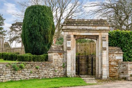 77 High Street WEB PH-34.jpg