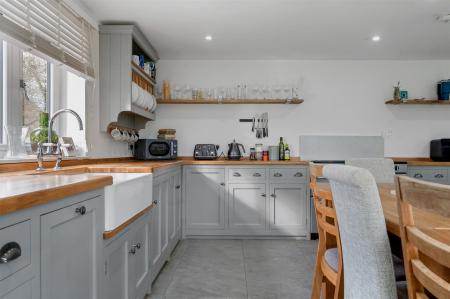 1a Chapel Lane WEB PH-47.jpg