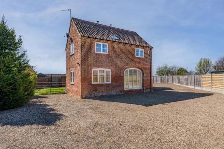 The Old Stackyard Barn-4.jpg