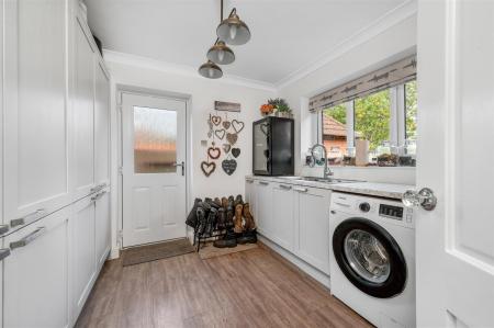 94 Grantham Road WEB PH-56.jpg