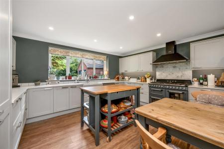 94 Grantham Road WEB PH-53.jpg