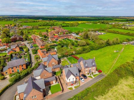 4 Woodview Paddock-1.jpg