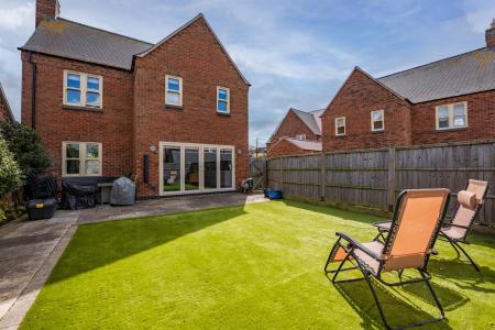 4 Woodview Paddock-8.jpg