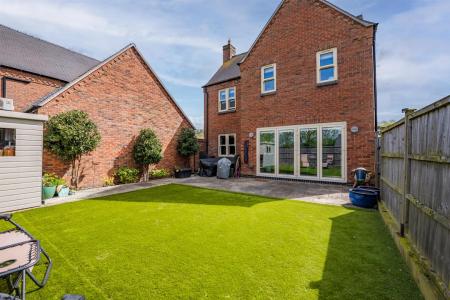 4 Woodview Paddock-9.jpg