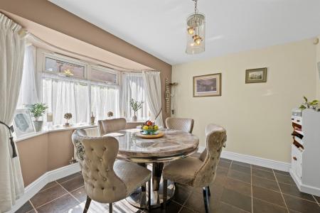 4 Orchard Close-4.jpg