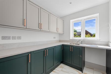 4 Belvoir Lane-1.jpg