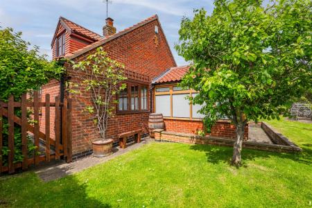 Lundy Cottage-9.jpg
