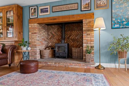 4 Normanton Court-18.jpg