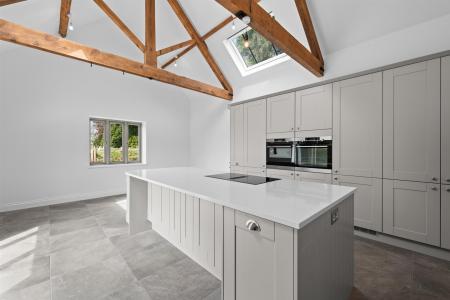 12 Castle View-11.jpg