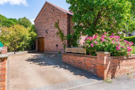 Riverside Cottage-06.jpg