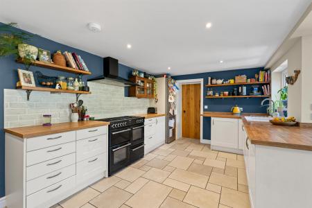 Riverside Cottage-07.jpg