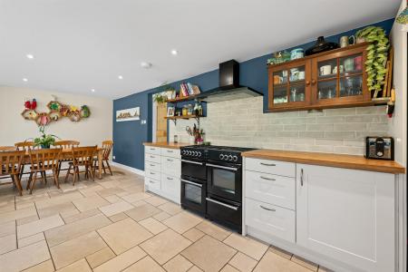 Riverside Cottage-08.jpg