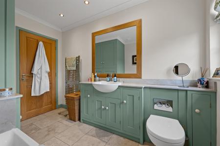 Meadows Farm House-23.jpg