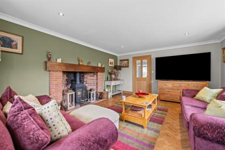 Meadows Farm House-13.jpg