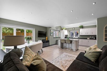 6 Old Greyhound Close-23.jpg