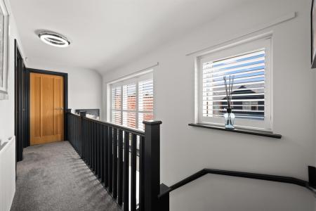 6 Old Greyhound Close-24.jpg