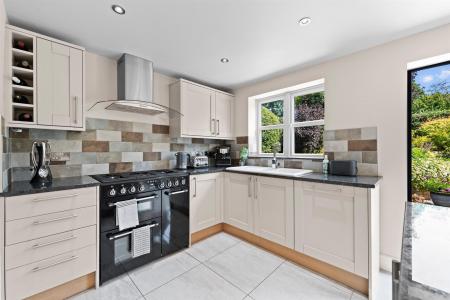 1 Browns Lane-10.jpg