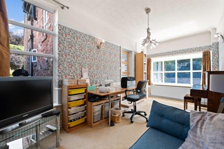 1 Browns Lane-18.jpg