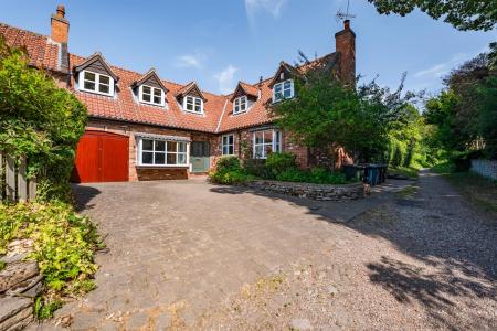1 Browns Lane-03.jpg