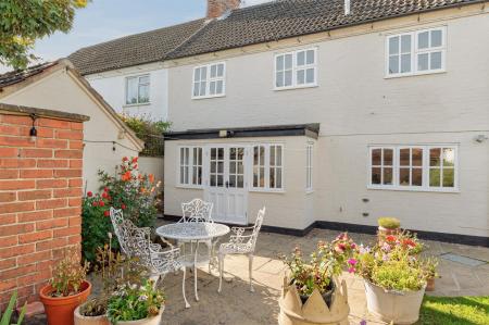 Pear Tree Cottage EXT WEB PH-35.jpg