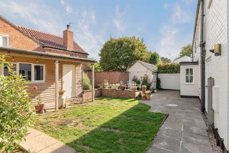 Pear Tree Cottage EXT WEB PH-25.jpg