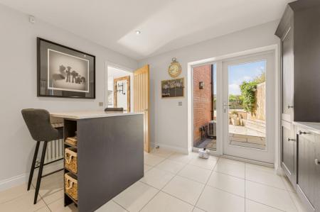 3 Stackyard Close WEB PH-43.jpg