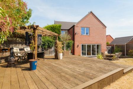 3 Stackyard Close WEB PH-20.jpg