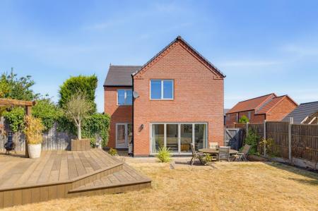 3 Stackyard Close WEB PH-21.jpg
