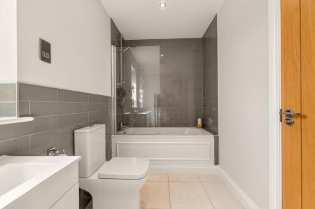 3 Stackyard Close WEB PH-60.jpg