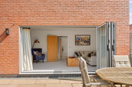 3 Stackyard Close WEB PH-39.jpg
