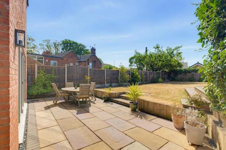 3 Stackyard Close WEB PH-14.jpg