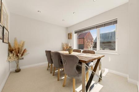 3 Stackyard Close WEB PH-29.jpg