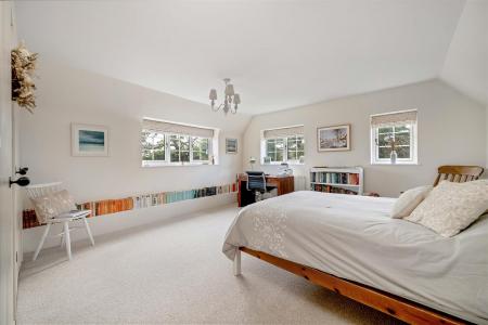 Watermill Cottage LR PH-102.jpg