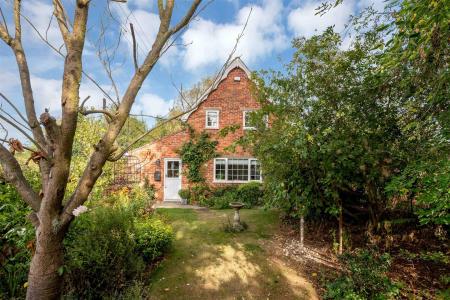 Watermill Cottage LR PH-21.jpg