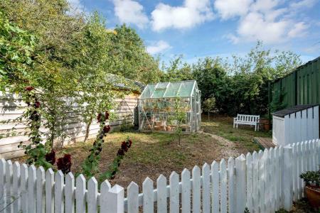 Watermill Cottage LR PH-23.jpg
