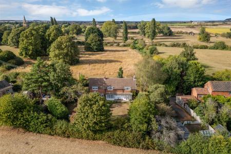 Watermill Cottage LR PH-11.jpg